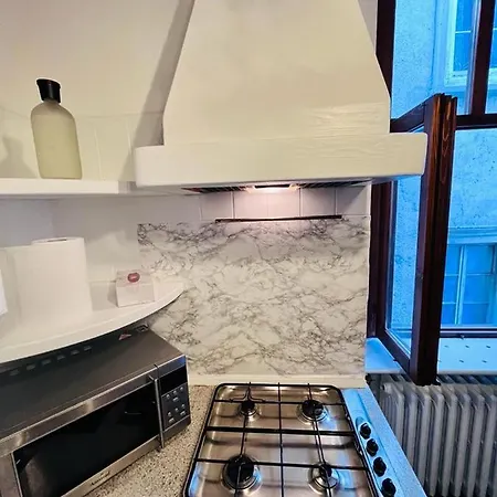 Alex Castle * Gravedona