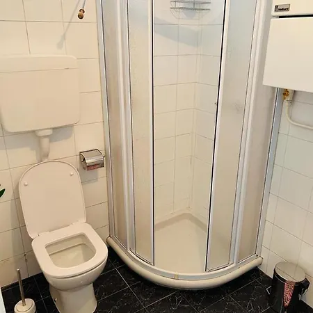 Alex Castle * Gravedona