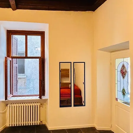 Alex Castle * Gravedona