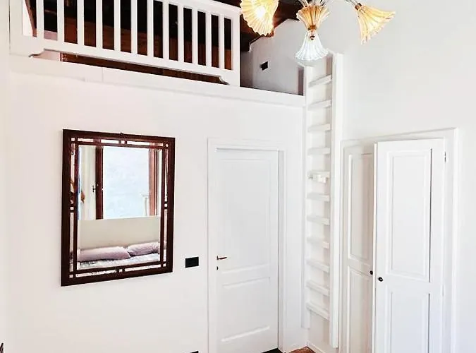 Historic Castle Apartment Gravedona