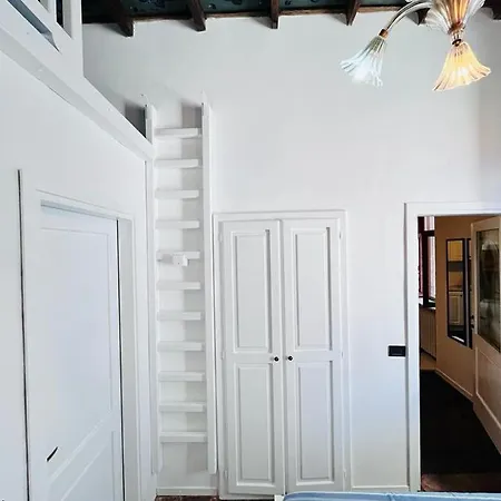 Apartment Historic Alex Castle
